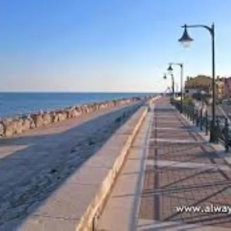 Wonderful Two Bedroom Close To The Apartment Caorle