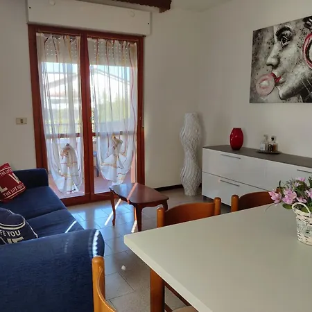 Wonderful Two Bedroom Close To The Caorle