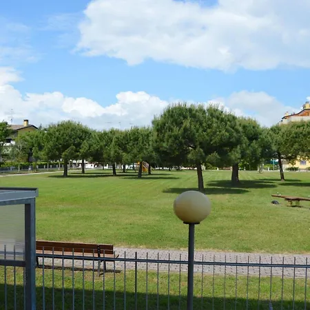 Wonderful Two Bedroom Close To The Apartment Caorle